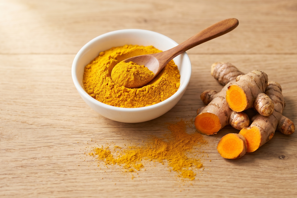 Turmeric (Curcuma): Beneficii, Doze și Contraindicații