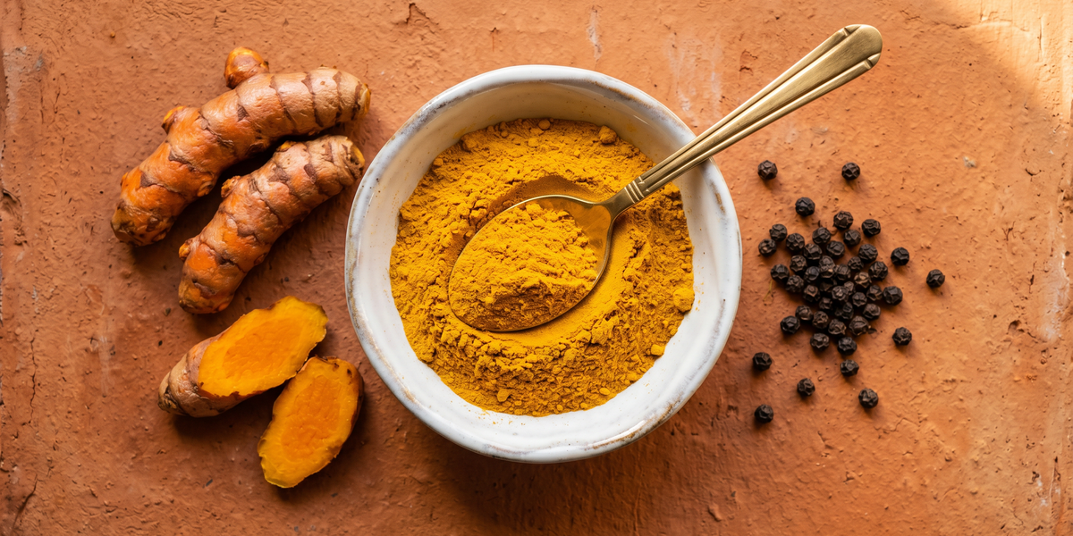 Turmeric (Curcuma): Beneficii, Doze și Contraindicații