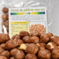 Macro textură miez de alune de pădure crude RAW BIO fără prăjire