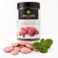 Bănuți ciocolată albă Mulate, aromă gumă de mestecat 150g — bănuți ciocolată albă cu aromă bubble gum și frunze de mentă, prezentare lifestyle, Biovicta