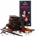 Ciocolată neagră BIO cu condimente, Mulate, 80g — ciocolată ruptă în bucăți și scortisoara vanilie piper cayenne, prezentare lifestyle, Biovicta