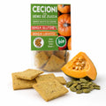 Crackers BIO din leguminoase cu dovleac, fără gluten — crackers și semințe de dovleac, prezentare lifestyle, Biovicta