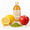 Oțet din cidru de mere nefiltrat cu matcha și lămâie BIO, 250ml — lămâie, matcha, mere și oțet, prezentare lifestyle, Biovicta