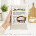 Punga de sare celtică fină 500 g ținută în mână — mărime reală