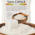 Sare Celtică fină 100% naturală 500g, prezentare lifestyle cristale, Biovicta