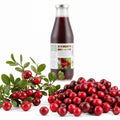 Suc de merișoare 100% BIO neîndulcit, 750ml — merișoare proaspete pe ramură și în vrac, prezentare lifestyle, Biovicta