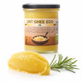 Unt Ghee BIO 270g — unt ghee auriu și rozmarin proaspăt, borcan defocalizat în fundal, prezentare lifestyle, Biovicta