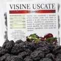 Macro textură vișine uscate roșu-închis fără sâmburi, deshidratate natural fără conservanți